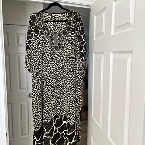 Stylish Black and Cream Caftan